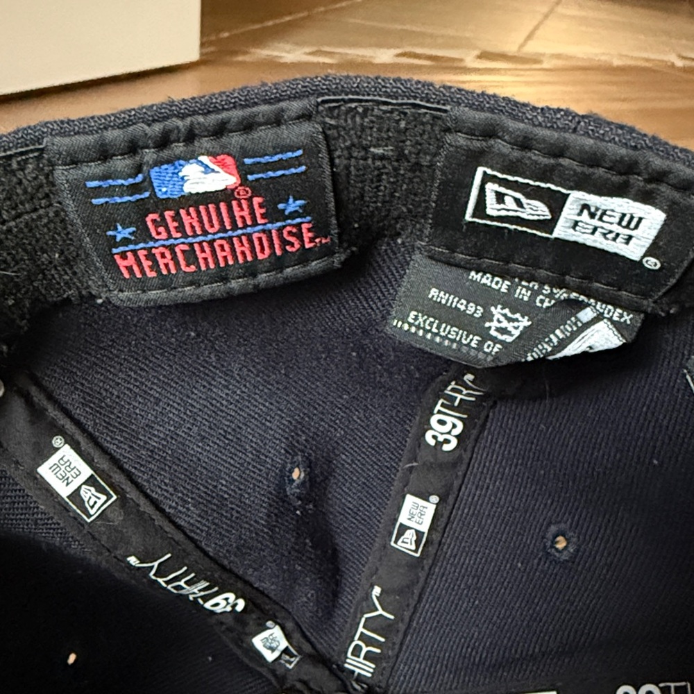 TEAM CLASSIC NEW ERA MLB NEW YORK YANKEES BASEBALL CAP HAT NAVY & WHITE SIZE M-L - Picture 9 of 13